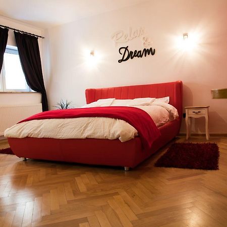Apartament Luky10 Braszów Zewnętrze zdjęcie
